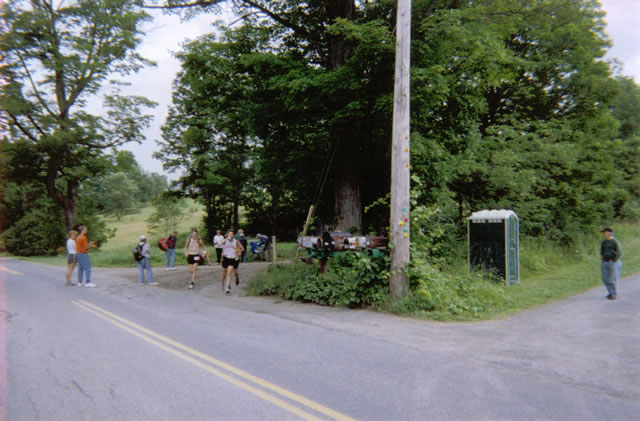 Russ Hoyer and Bill at the Stage Road aid station